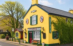 Kingfisher Lodge & Pub
